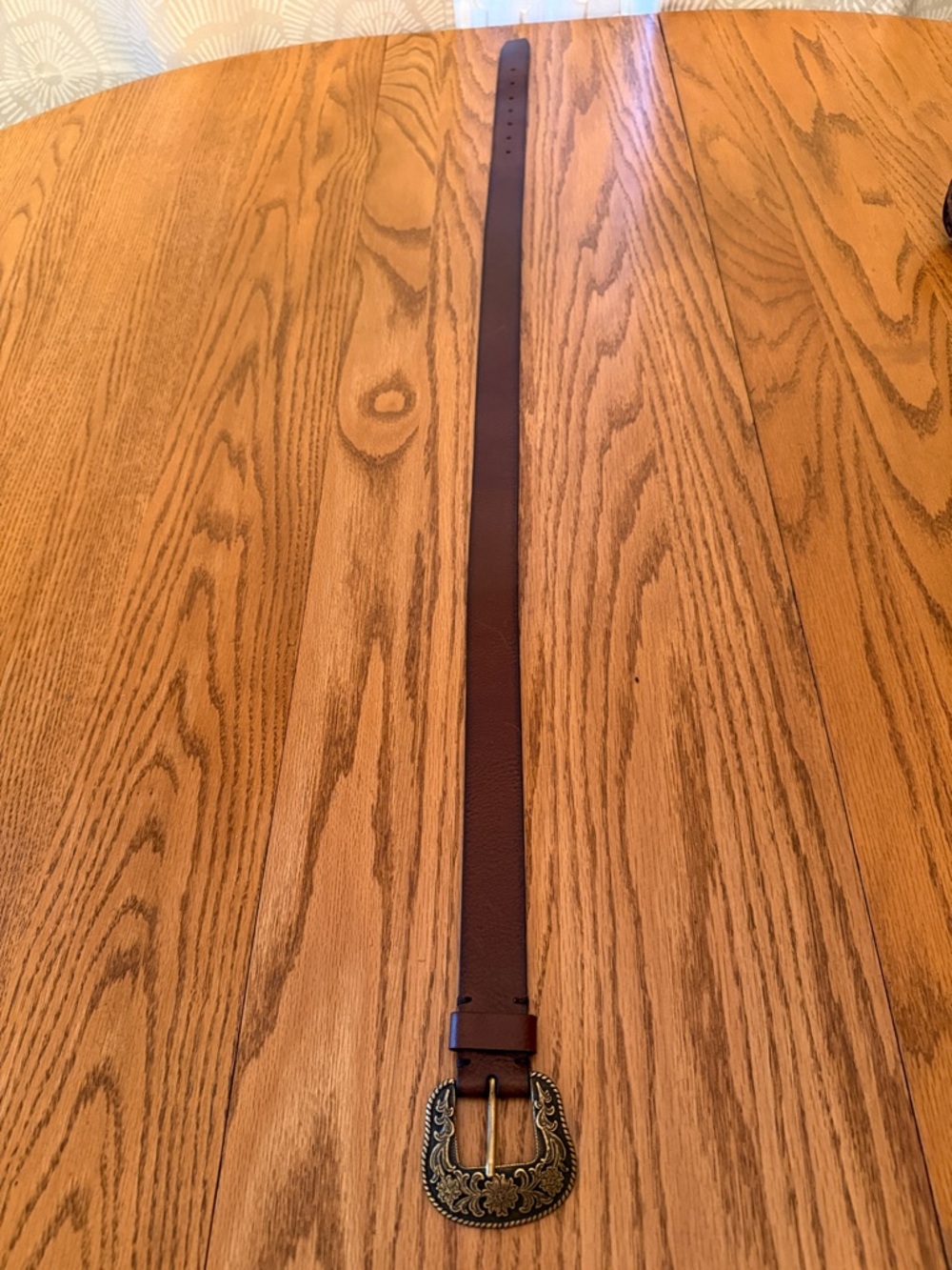 FRYE AND CO. Brown Leather Men's Belt with Ornate Brass-Tone Buckle